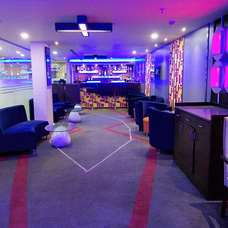 The Byke Suraj Plaza Pure Veg, Thane Exterior foto