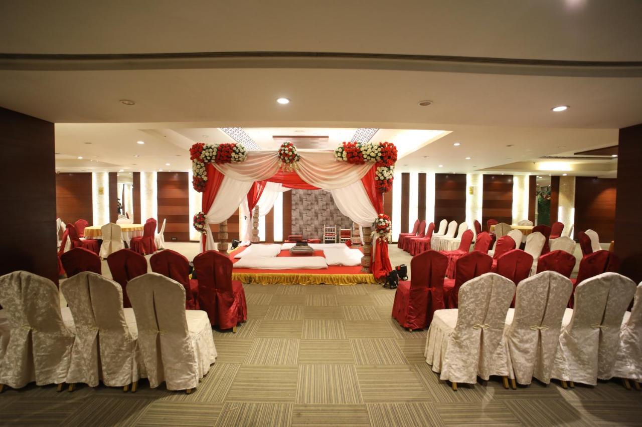 The Byke Suraj Plaza Pure Veg, Thane Exterior foto