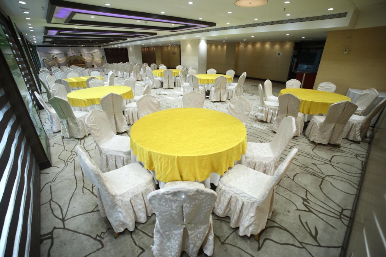 The Byke Suraj Plaza Pure Veg, Thane Exterior foto