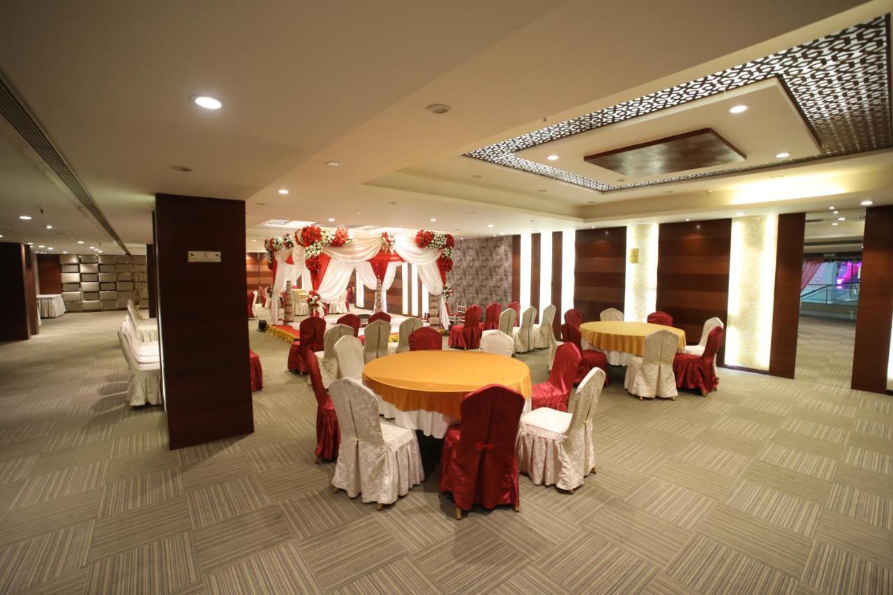 The Byke Suraj Plaza Pure Veg, Thane Exterior foto