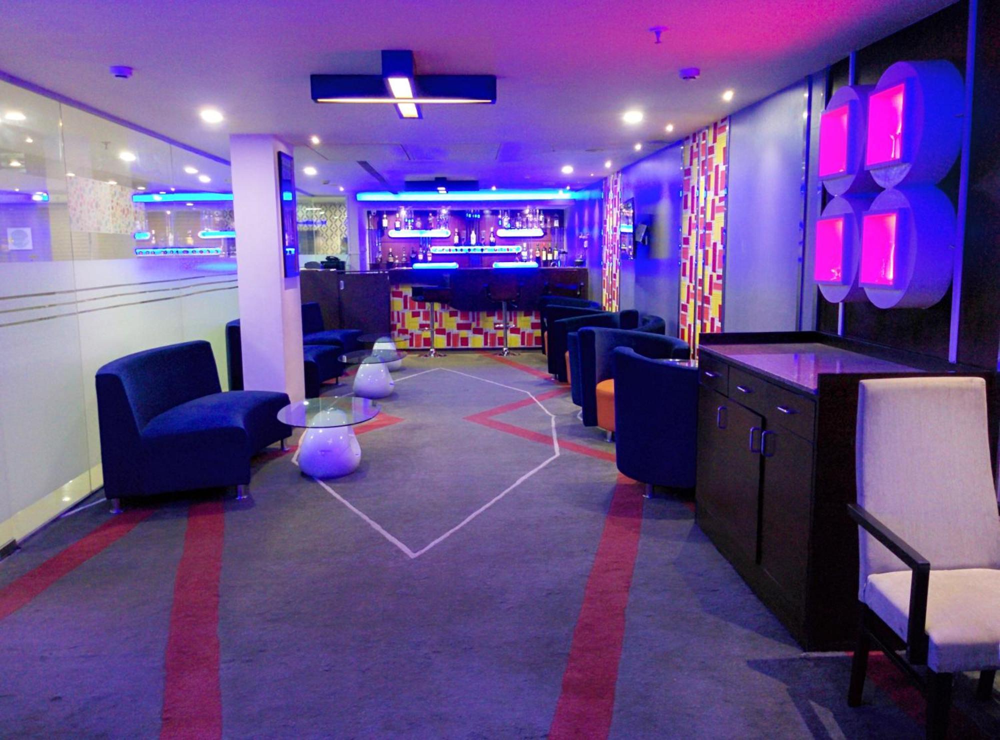 The Byke Suraj Plaza Pure Veg, Thane Exterior foto